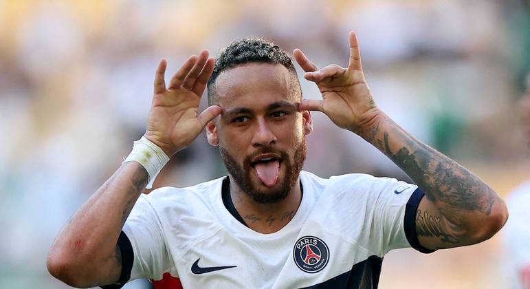 Neymar, 31 anos e meio. Jogador não tem mercado entre os grandes clubes europeus. Caro demais