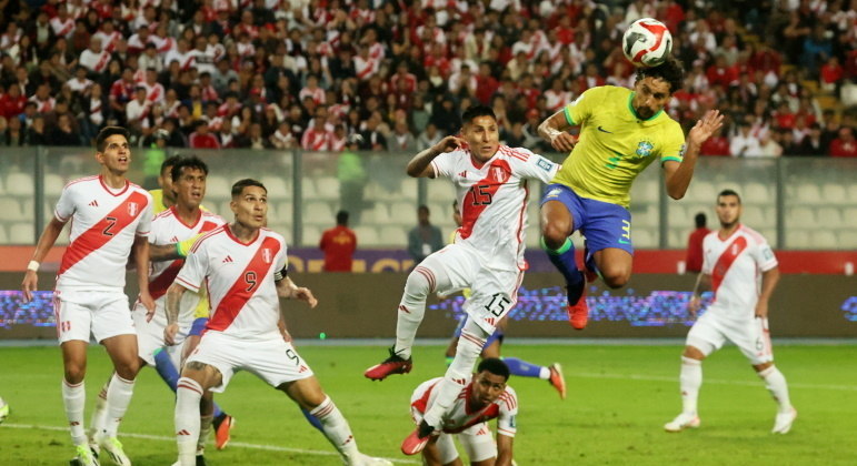 Marquinhos, de cabeça, marcou o gol solitário da seleção brasileira e colocou a equipe de Fernando Diniz novamente na primeira colocação das Eliminatórias da Copa do Mundo, com 100% de aproveitamento