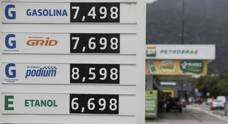 Preço de combustíveis em posto no Rio de Janeiro