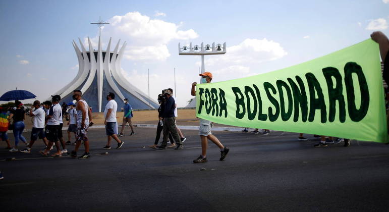 Atos esvaziados, como o de Brasília, tomaram o país no último domingo (12)