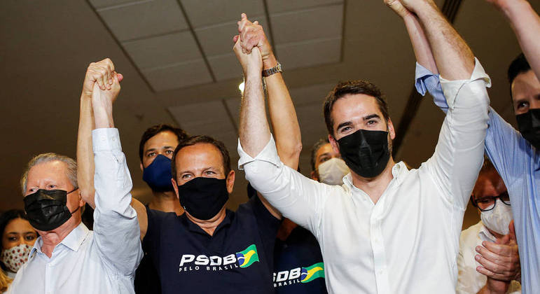 Doria e Eduardo Leite durante as prévias do PSDB, em novembro último
