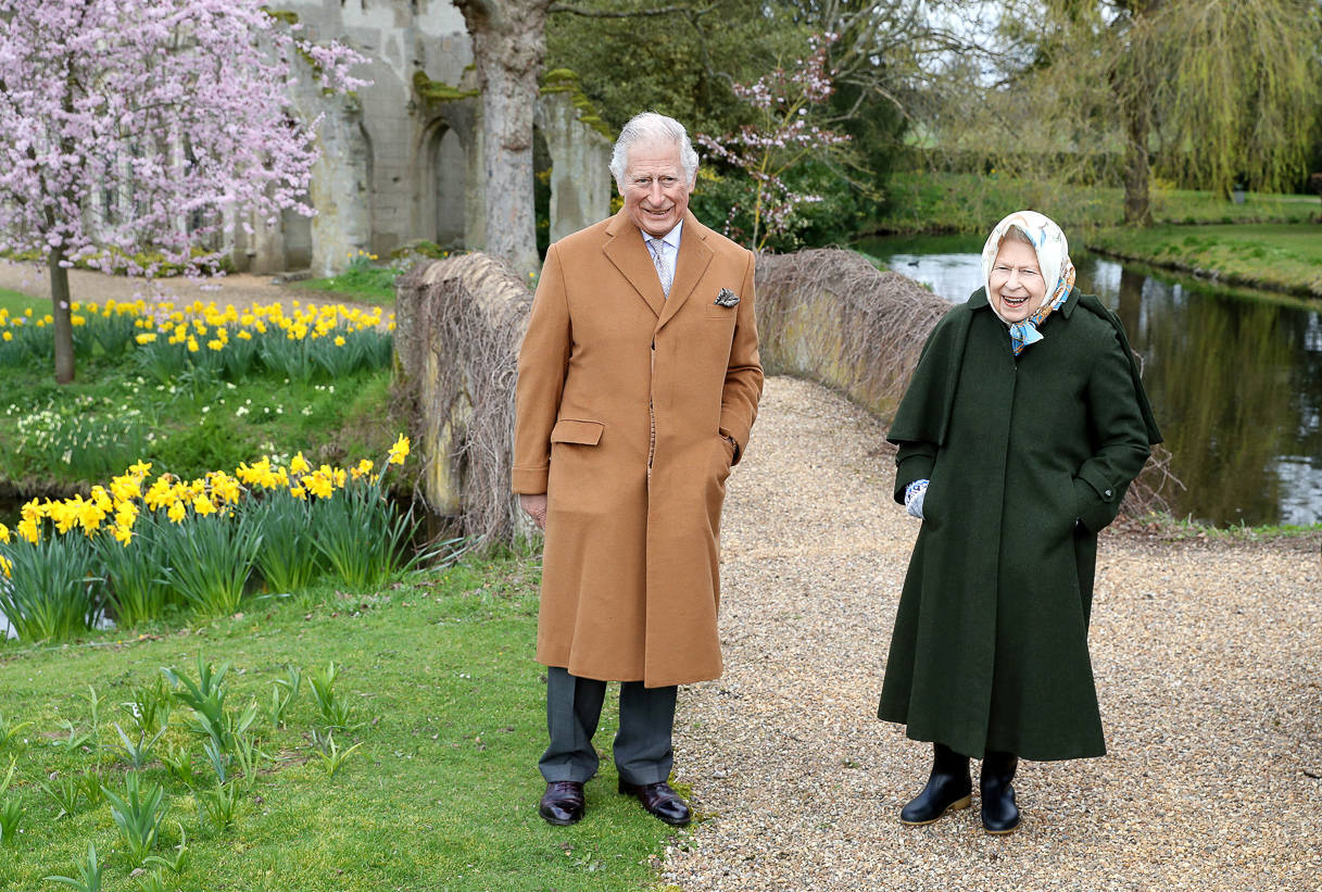 Rainha Elizabeth E Principe Charles Caminham Para Celebrar Pascoa Entretenimento R7 Famosos E Tv