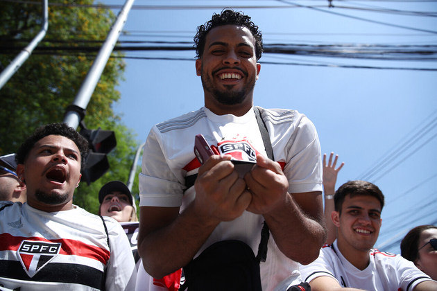 Os ingressos para assistir ao jogo foram esgotados em poucas horas