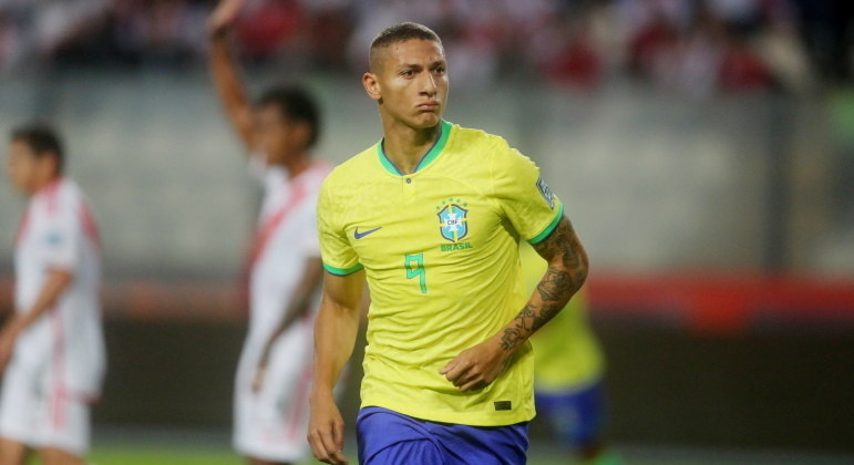 Mas o gol foi anulado pela arbitragem por impedimento
