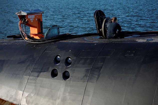 A chegada do submarino reforça o posicionamento periódico e temporário de outros meios estratégicos americanos na península, como porta-aviões de propulsão nuclear ou bombardeiros