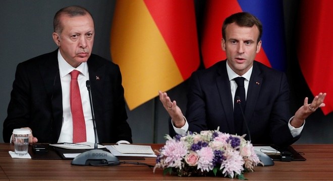 Tayyip Erdogan, presidente da Turquia e o presidente da França Emmanuel Macron