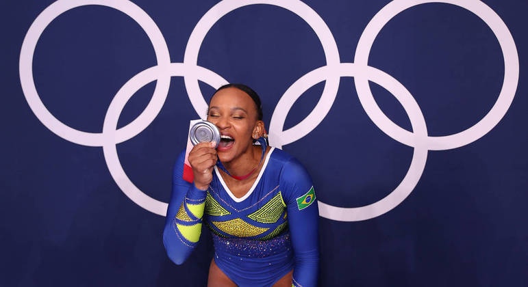 Rebeca Andrade se tornou a primeira mulher ginasta brasileira medalhista em Jogos Olímpicos