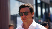 Wolff quer colocar Mercedes na briga pelo título da F1 em 2024
