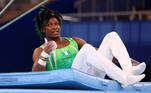 Sabemos que tombo na ginástica é muito comum, mesmo entre os melhores atletas do mundo. O nigeriano Uche Eke até deu um 'joinha' após cair das barras horizontais
