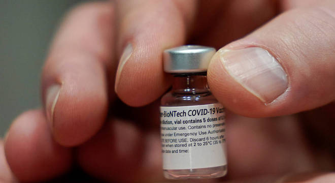 A Pfizer vai fornecer 120 milhões de doses da vacina ao Japão
