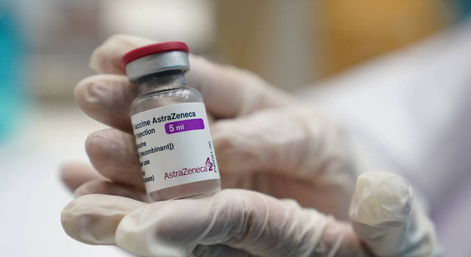 Voluntários do estudo da AstraZeneca receberão 3ª dose da vacina