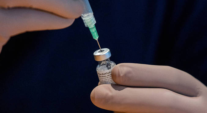  Vacina Pfizer/BioNTech que começou a ser entregue em abril no país