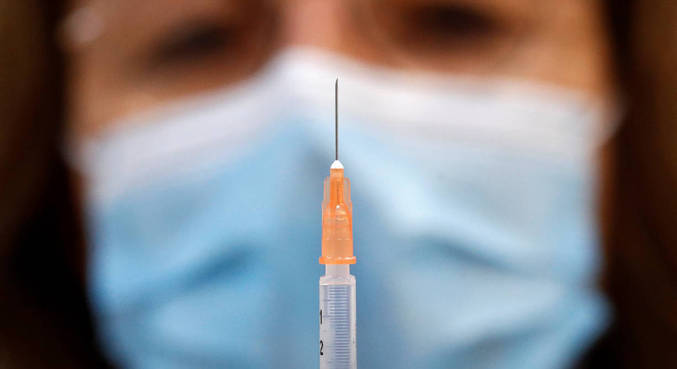 Uso emergencial da vacina vai permitir a vacinação de grupos prioritários no país