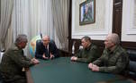 Hoje, o presidente da Rússia, Vladimir Putin, se reuniu com o ministro da Defesa, Sergei Shoigu, em visita ao quartel-general do Exército localizado em Rostov-on-Don. O diálogo tinha como objetivo traçar os próximos passos na invasão da Ucrânia