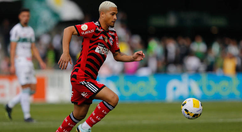 João Gomes é um dos destaques do Flamengo
