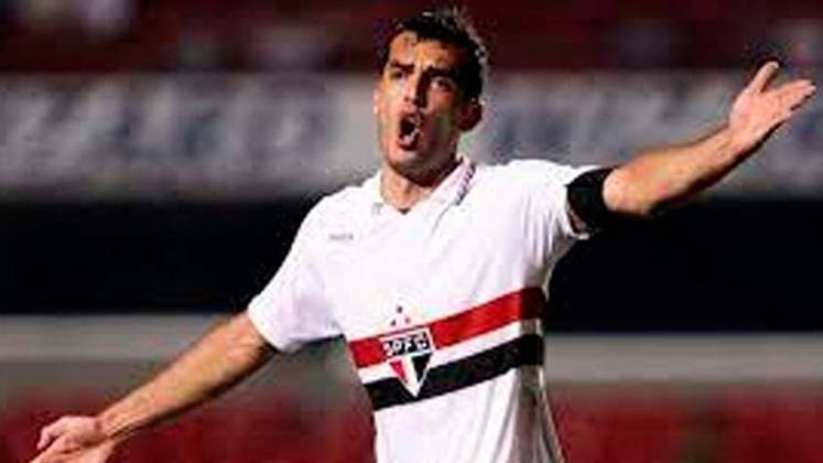 Rhodolfo (zagueiro) -  36 anos atualmente - Formava a dupla de zaga titular do Tricolor ao lado de Rafael Toloi e também foi um dos destaques da conquista da Sul-Americana 2012. No momento é jogador do Paraná.