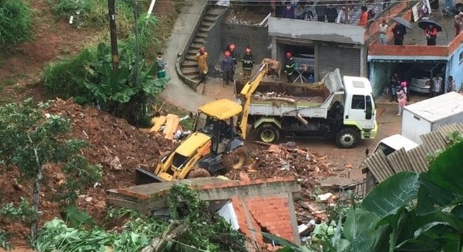 Desabamento em Ribeirão Pires matou duas pessoas nesta segunda-feira