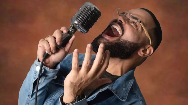 Homem de uma banda sóRicardinho Martiliano toca vários instrumentos e resolveu formar a 