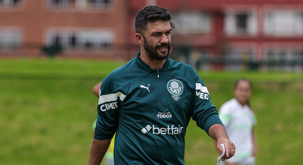 Ricardo Belli em ação pelo Palmeiras