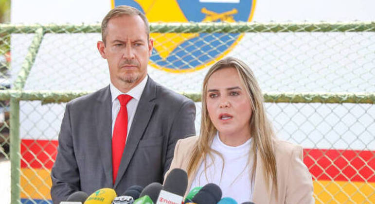 Interventor do DF, Ricardo Cappelli, e a governadora em exercício, Celina Leão