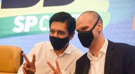 Ricardo Nunes e Bruno Covas durante a campanha nas eleições municipais de 2020
