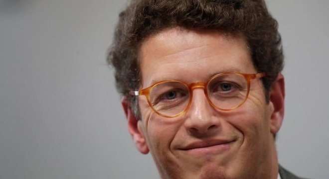Salles (MMA) criticou a atuação do Ibama várias vezes. Em janeiro, levantou suspeitas sobre um contrato de viaturas da autarquia