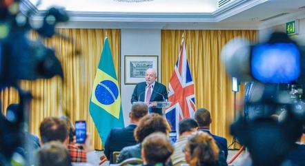 Presidente Lula em entrevista coletiva, em Londres