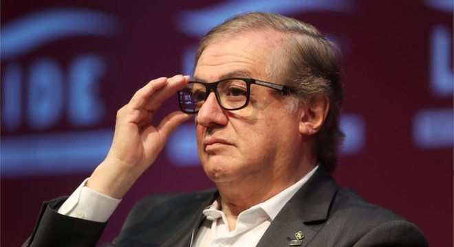 O colombiano Ricardo Vélez ficou 97 dias à frente do MEC