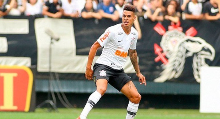 Richard tinha contrato com o Corinthians até o fim de 2022, mas rescindiu amigavelmente com o Timão para acertar com o Ceará até o fim de 2024. O clube do Parque São Jorge, por sua vez, manterá 35% dos direitos econômicos do atleta. 