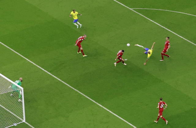 A Copa do Mundo chegou ao fim. Durante 28 dias, foram marcados 172 gols em 64 partidas, alguns, porém, foram mais bonitos que a maioria. Confira a seguir as verdadeiras pinturas com que a Copa do Catar nos presenteou, com golaços de Richarlison, Mbappé, Neymar e muito mais!