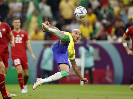 Voo do Pombo e CR7 histórico! Veja imagens que marcaram mais um dia de ...