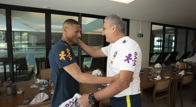 Richarlison jÃ¡ chegou em Belo Horizonte. RecuperaÃ§Ã£o inacreditÃ¡vel