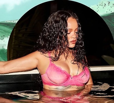 Rihanna - Cantora, compositora, atriz e empresária. Nascida em Barbados. 33 anos. 