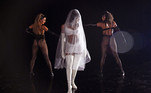 A cantora Normani também apareceu em uma lingerie de noiva 