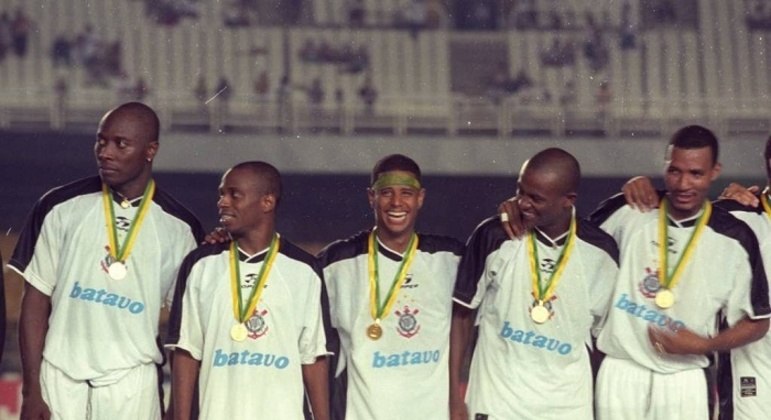 Rincón era muito respeitado no complicado elenco do Corinthians: Marcelinho, Edílson, Luizão...