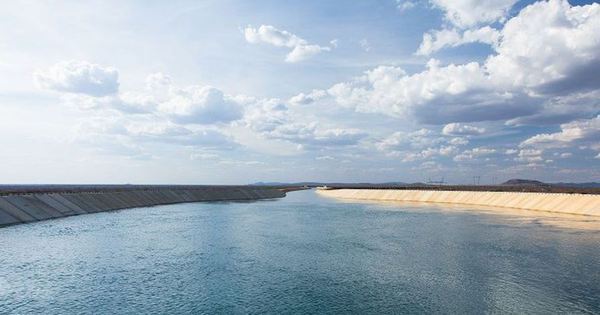 Bolsonaro inaugura no Ceará trecho da transposição do São Francisco 