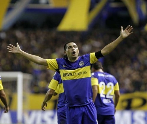 Riquelme (bônus destaque do Boca Juniors): meia - 43 anos - se aposentou em 2015 e atualmente é vice-presidente e diretor esportivo do Boca.
