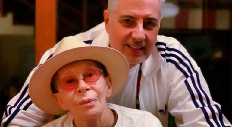 Cantora ganhou homenagem do marido nas redes sociais 