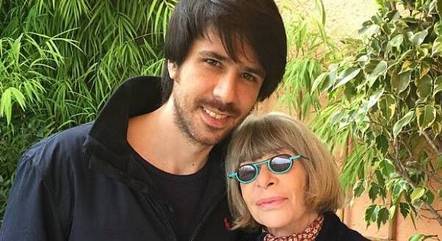 João Lee diz que sentiu um vazio ao voltar para a casa da mãe pela primeira vez