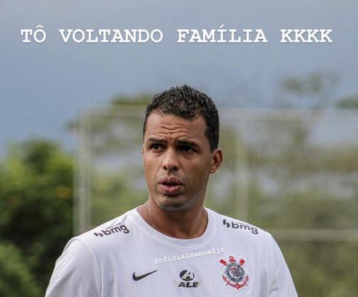Rivais fazem memes com sugestão de nomes para assumir o cargo de técnico do Corinthians