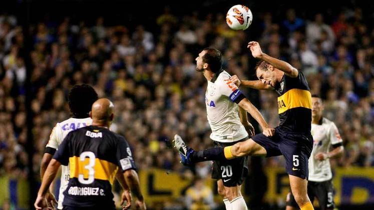 Rivais na final da edição anterior, as equipes se cruzaram nas oitavas da Libertadores de 2013 e, desta vez, o Boca levou a melhor em casa e obteve vantagem para o jogo da volta.