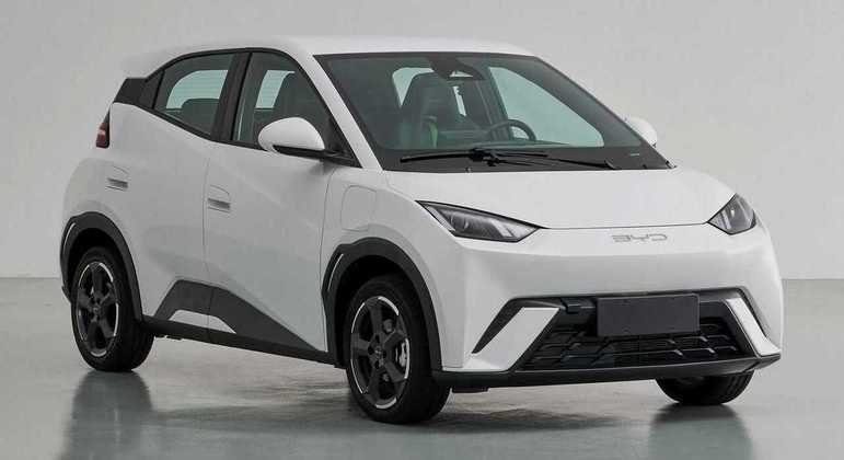 BYD Seagull tem pequenos faróis e uma ampla entrada de ar dianteira