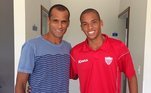 Rivaldo e Rivaldinho, pai e filho, atuaram juntos como jogadores de futebol do Mogi Mirim