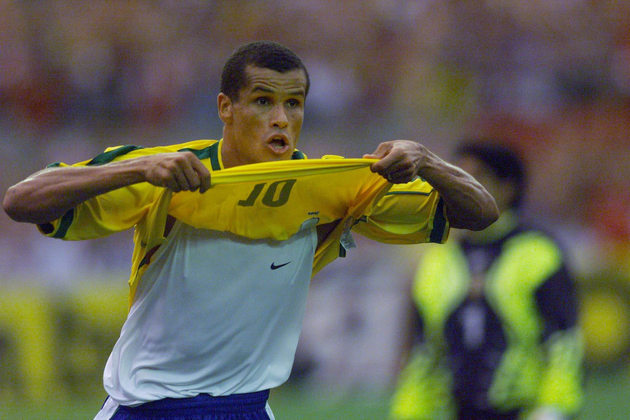 Rivaldo, com oito gols em Copas, está na sexta colocação, e é o próximo na mira de Neymar