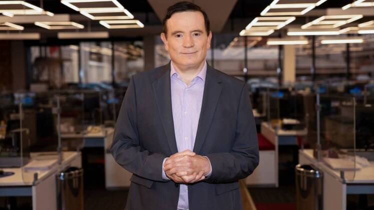 Roberto CabriniUm dos maiores jornalistas do país com uma longa carreira, cheia de investigações e riscos. Entre tantas histórias, Cabrini relata: 