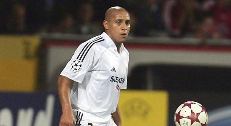 Roberto Carlos - 16 gols em 120 jogos.