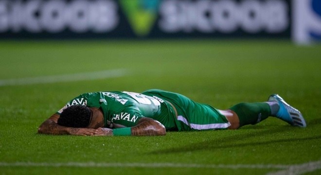 Jogador da Chapecoense lamenta derrota para o Botafogo