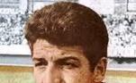 Roberto Dias - Zagueiro, Roberto Dias jogou pelo São Paulo de 1961 a 1973. Formou na Seleção Brasileira Olímpica em 1960, em Roma. Defendeu diversas vezes a seleção principal, mas ficou fora do time que jogou a Copa do Mundo de 1966, na Inglaterra.