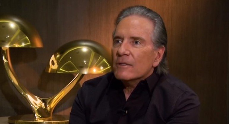 Roberto Justus durante entrevista ao 'Domingo Espetacular'