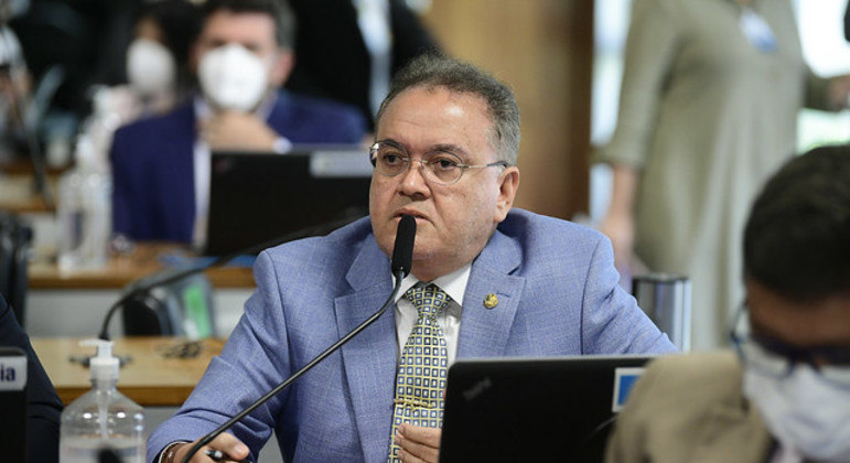 Relator da reforma tributária na CCJ, senador Roberto Rocha (PSDB-MA)